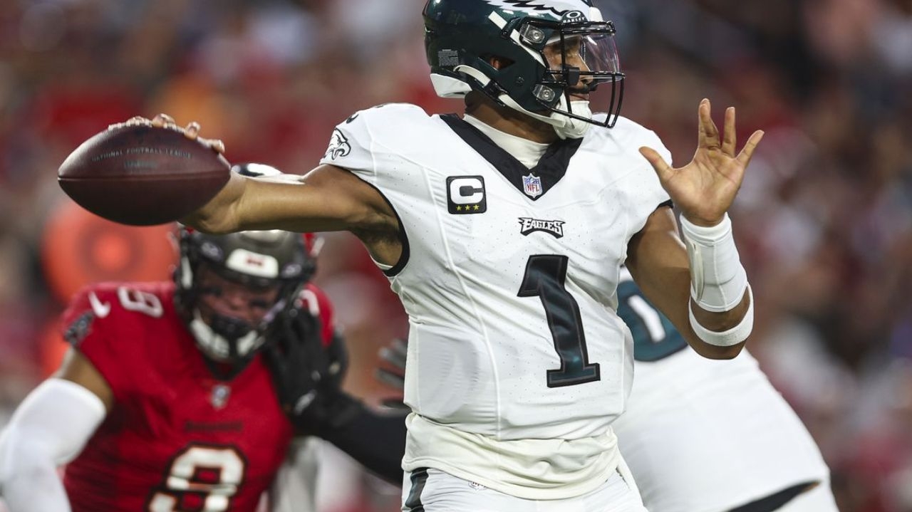 Buccaneers se aproveitam das falhas dos Eagles e avançam para a segunda fase na NFL