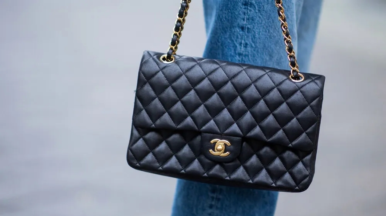 Chanel processa brechó de luxo por produtos falsificados