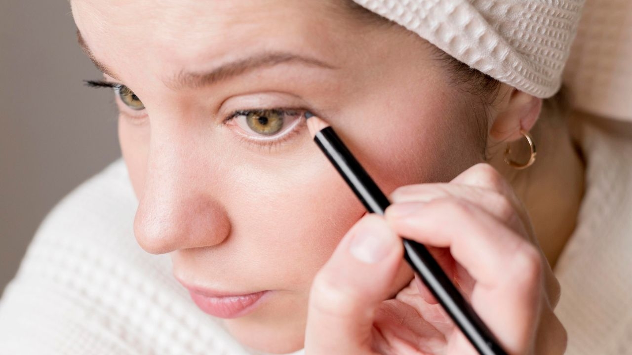 Confira tendências de maquiagem de 2024 para você se inspirar