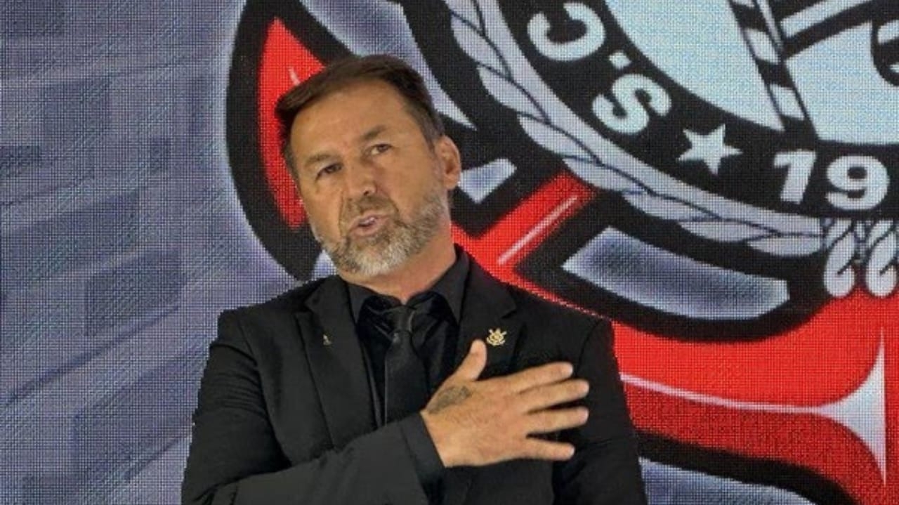 Corinthians não tem recurso para contratar jogadores de destaque, diz Augusto Melo