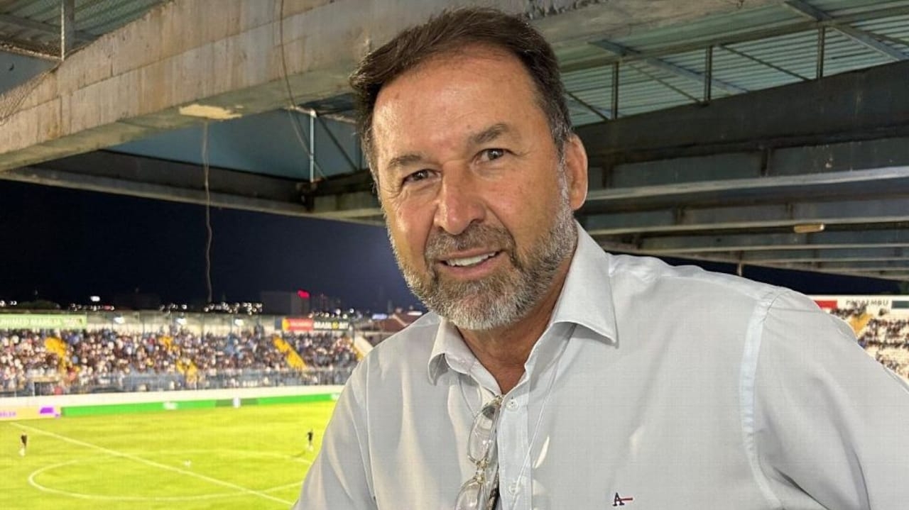 Corinthians: presidente firma parceria milionária por placas na arena