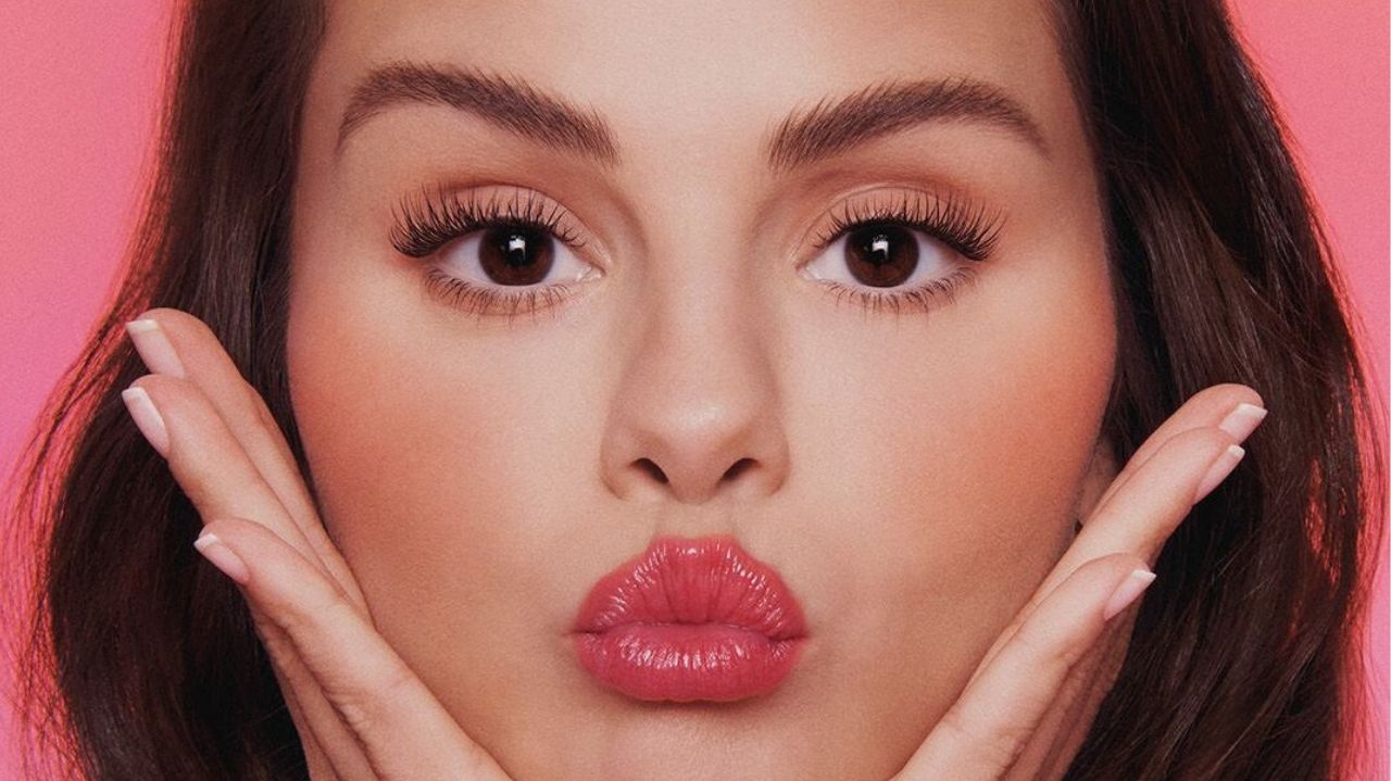 Saiba as principais diferenças entre o lip oil e o lip balm