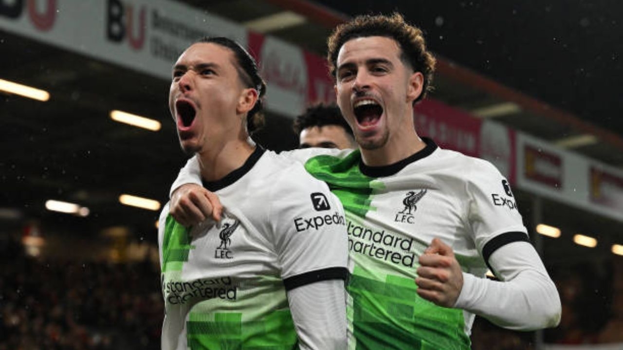 Liverpool atropela o Bournemouth e abre vantagem na liderança da Premier League