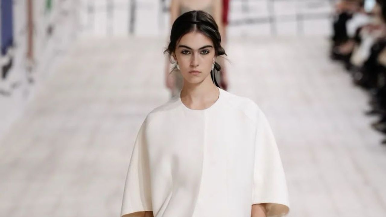 Brasileira faz estreia internacional como destaque da Dior!