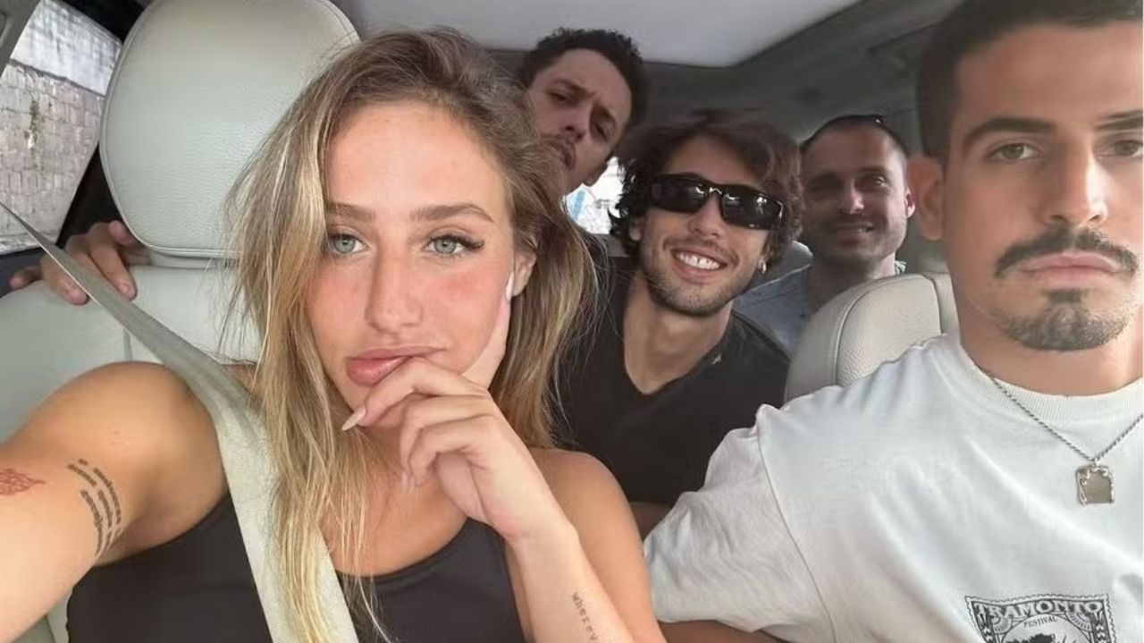 Enzo Celulari e Bruna Griphao são vistos juntos em clima de romance