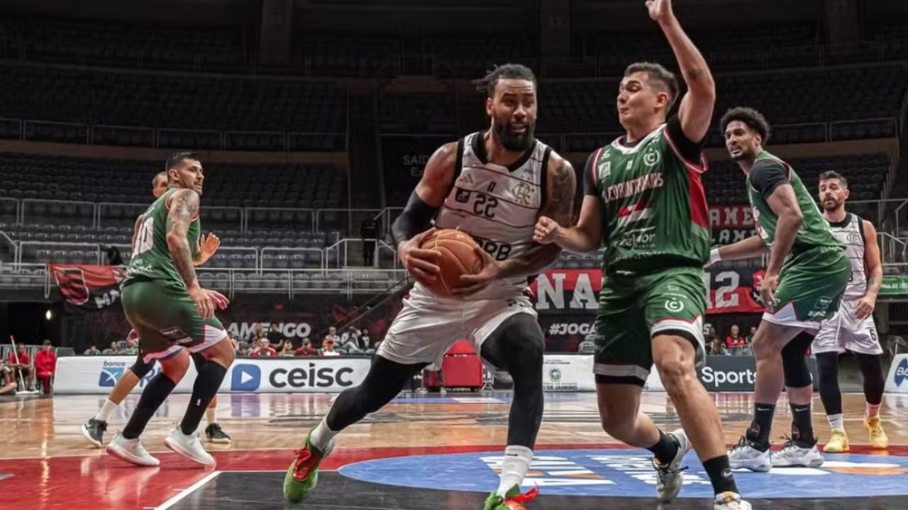 Equipe de basquete do Flamengo vence União Corinthians em jogo da NBB