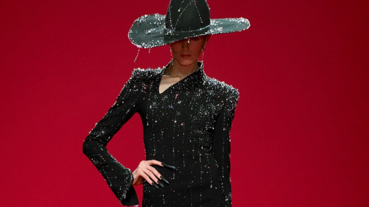 Alta-costura: Robert Wun traz coleção sombria para o verão 2024