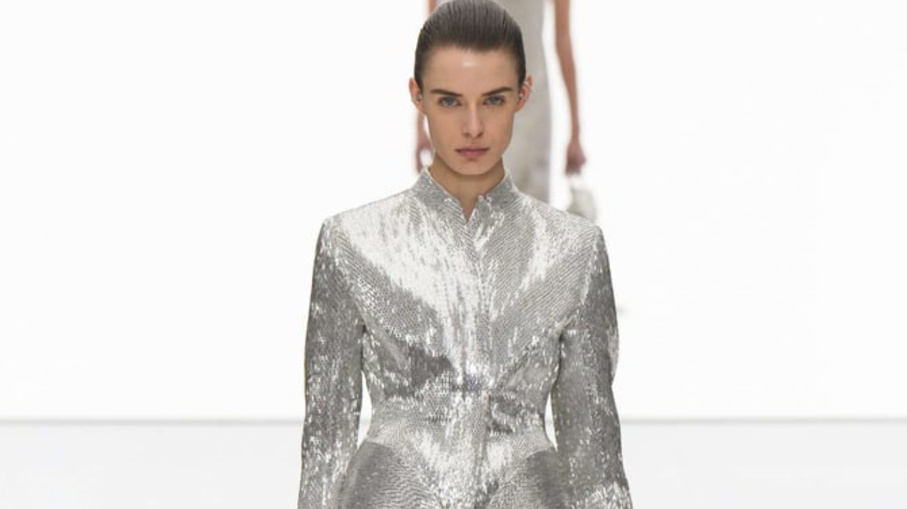 Alta-costura: Fendi faz retrospectiva sem deixar de olhar para o futuro