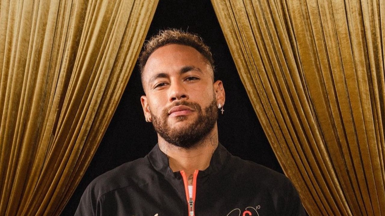 Ex-modelo húngara afirma ter filha de dez anos com Neymar Jr.