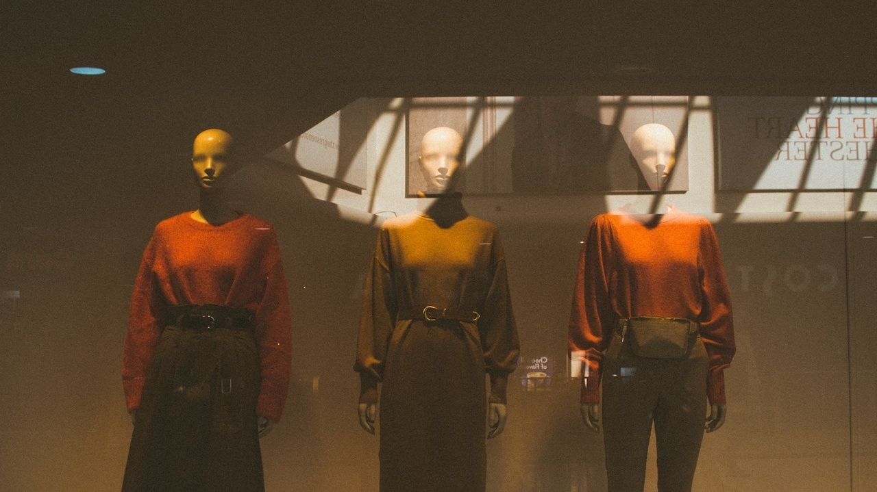 Comprar roupa no Brasil é mais caro do que nos Estados Unidos