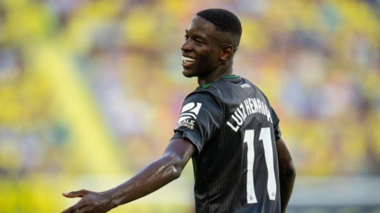 Luiz Henrique vai defender o Botafogo após aceitar a proposta do clube