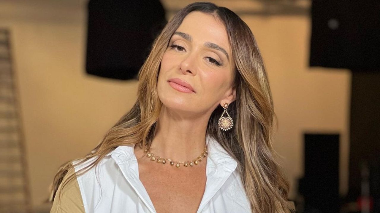 Mônica Martelli revela que foi estuprada aos 14 anos