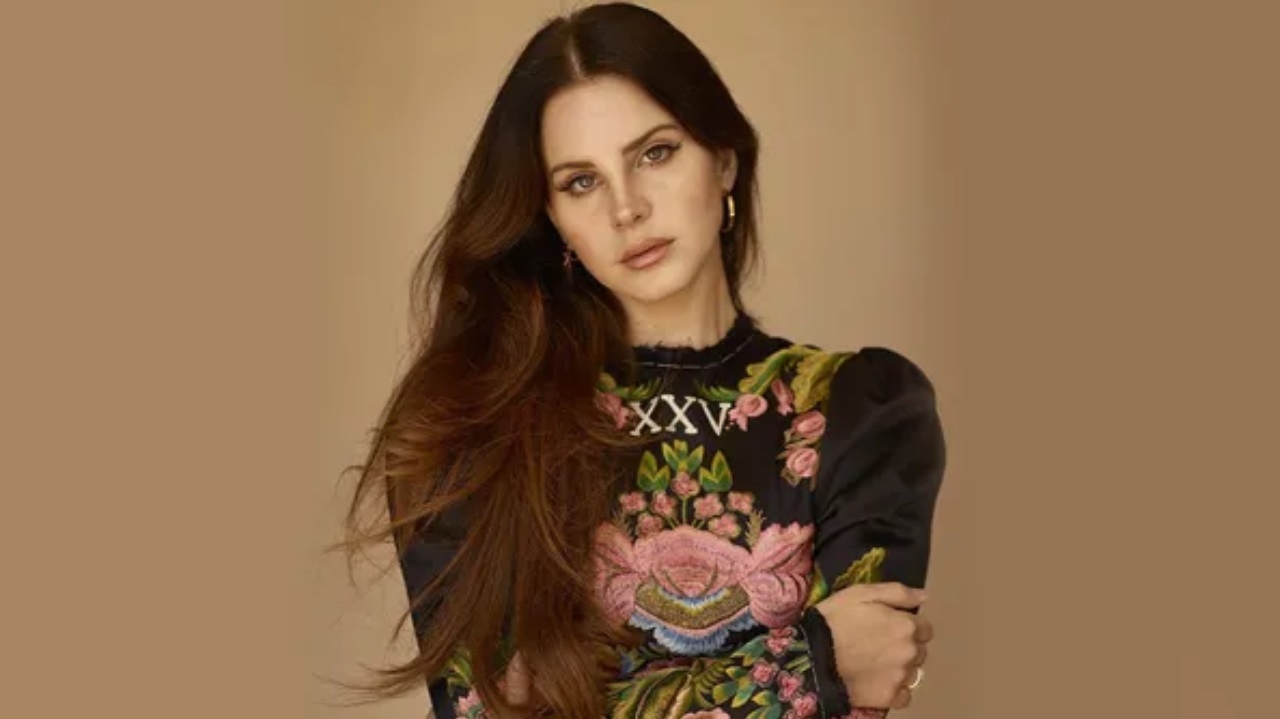Lana Del Rey anuncia primeiro álbum country com previsão para setembro deste ano