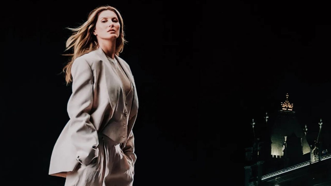 Gisele Bündchen vira holograma em campanha da Hugo Boss