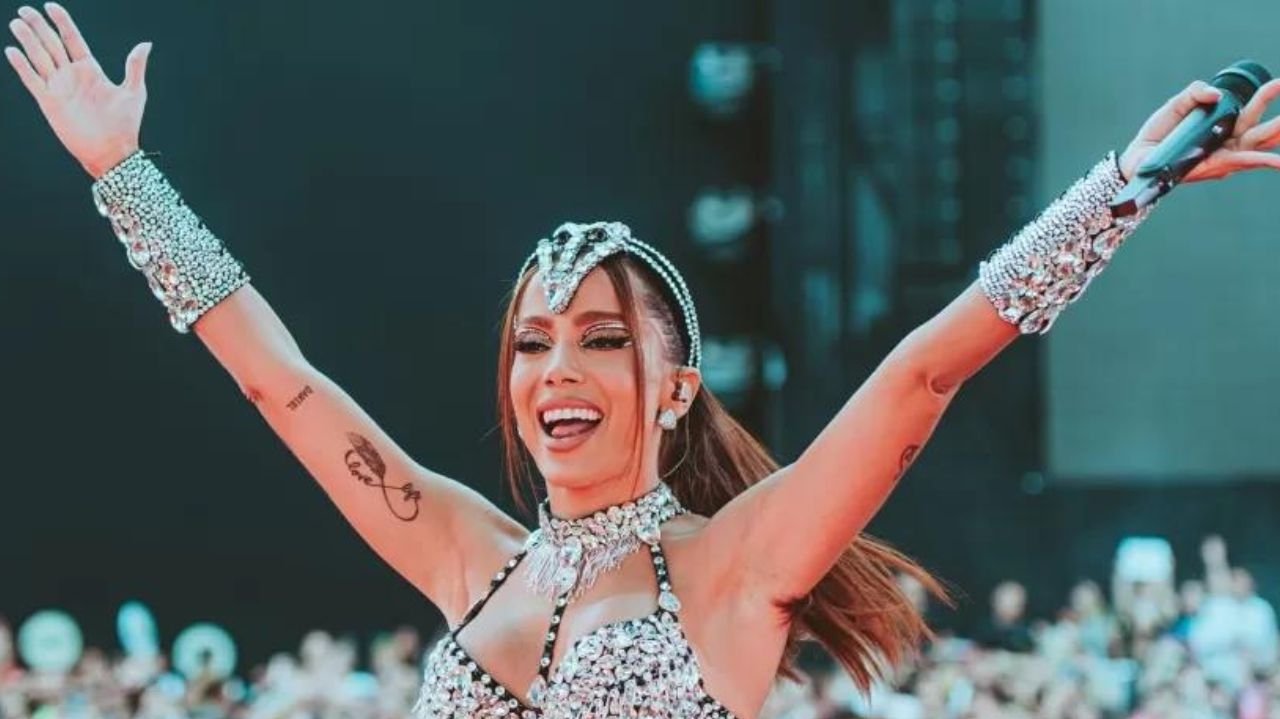 Anitta lançará novo álbum de funk trilíngue em março de 2024