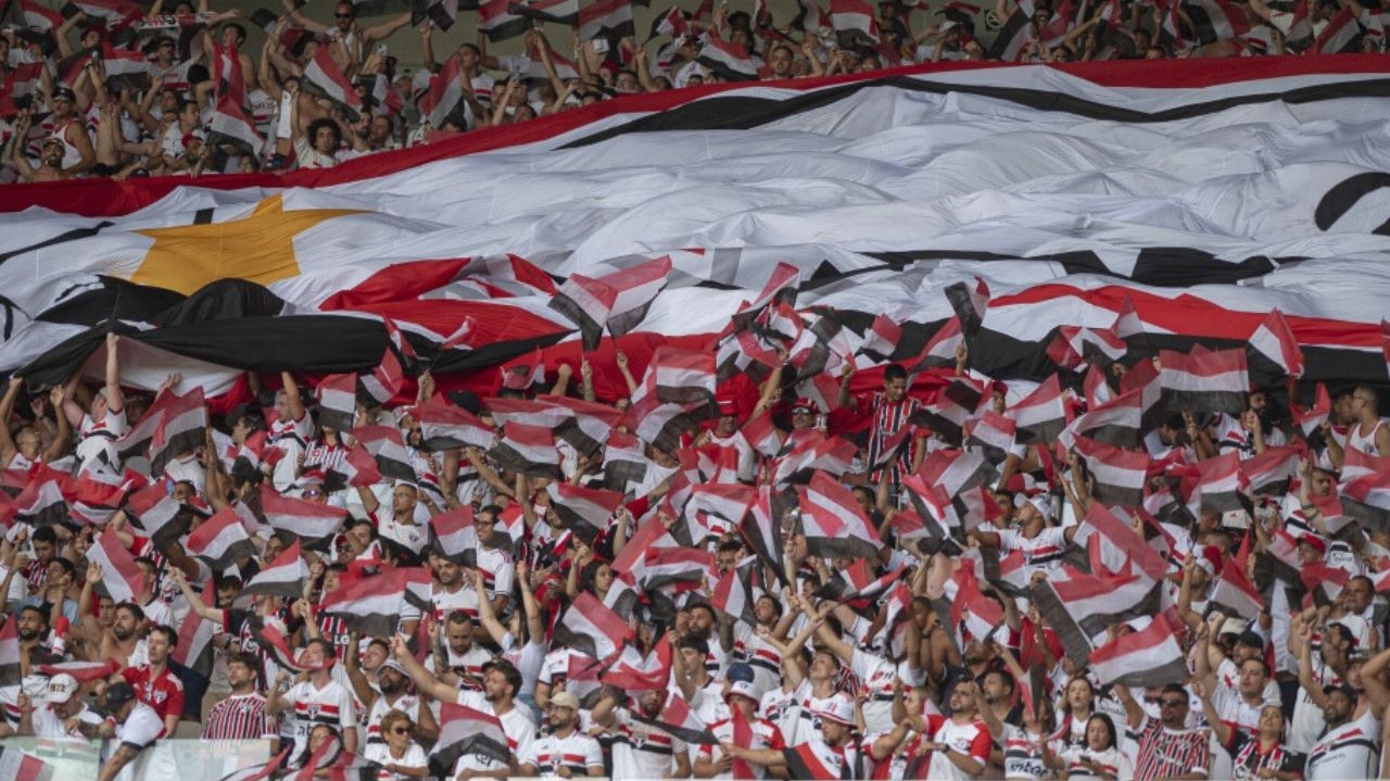 São Paulo brilha nos pênaltis e conquista a Supercopa Rei em clássico contra o Palmeiras