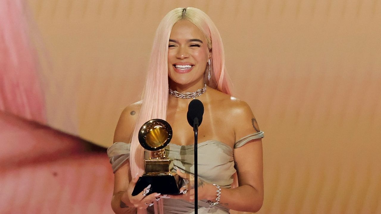 Grammy Awards: Karol G vence Melhor Álbum de Música Urbana por “Mañana Será Bonito”