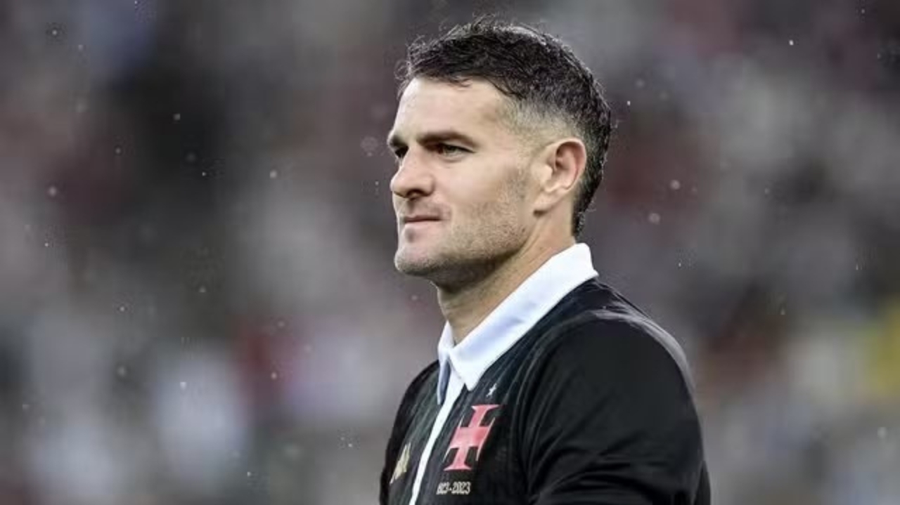 Vegetti confirma lesão na costela e ficará fora do próximo jogo do Vasco