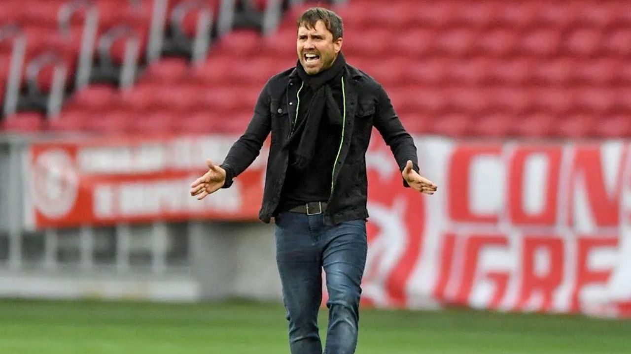 Coudet é provocado por torcedor rival após vitória do Internacional sobre o Santa Cruz: “pronto para perder o Gre-Nal?”