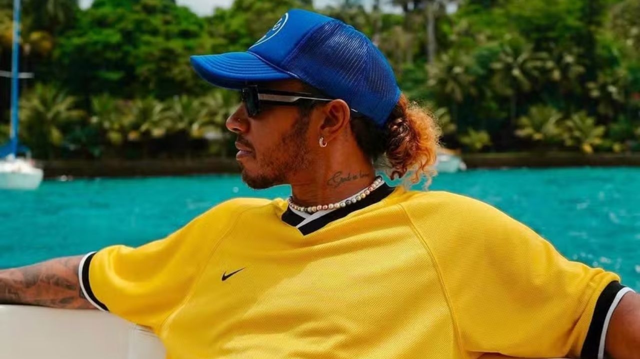 Lewis Hamilton compartilha momentos de sua passagem pelo Brasil em Trancoso
