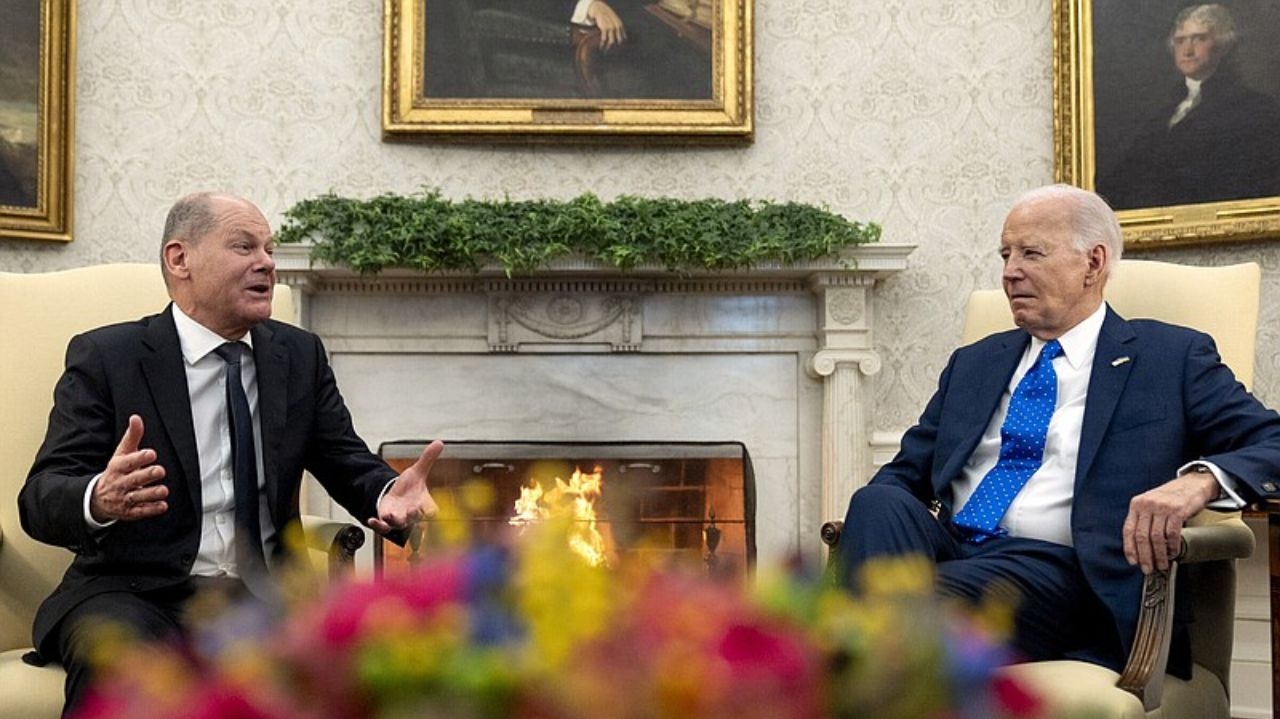 Biden afirma que Congresso norte-americano cometerá “negligência” se negar ajuda à Ucrânia