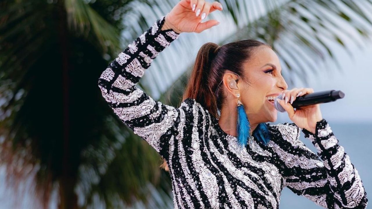 Ivete Sangalo brilha no Carnaval com look inspirado no álbum “O mundo vai”