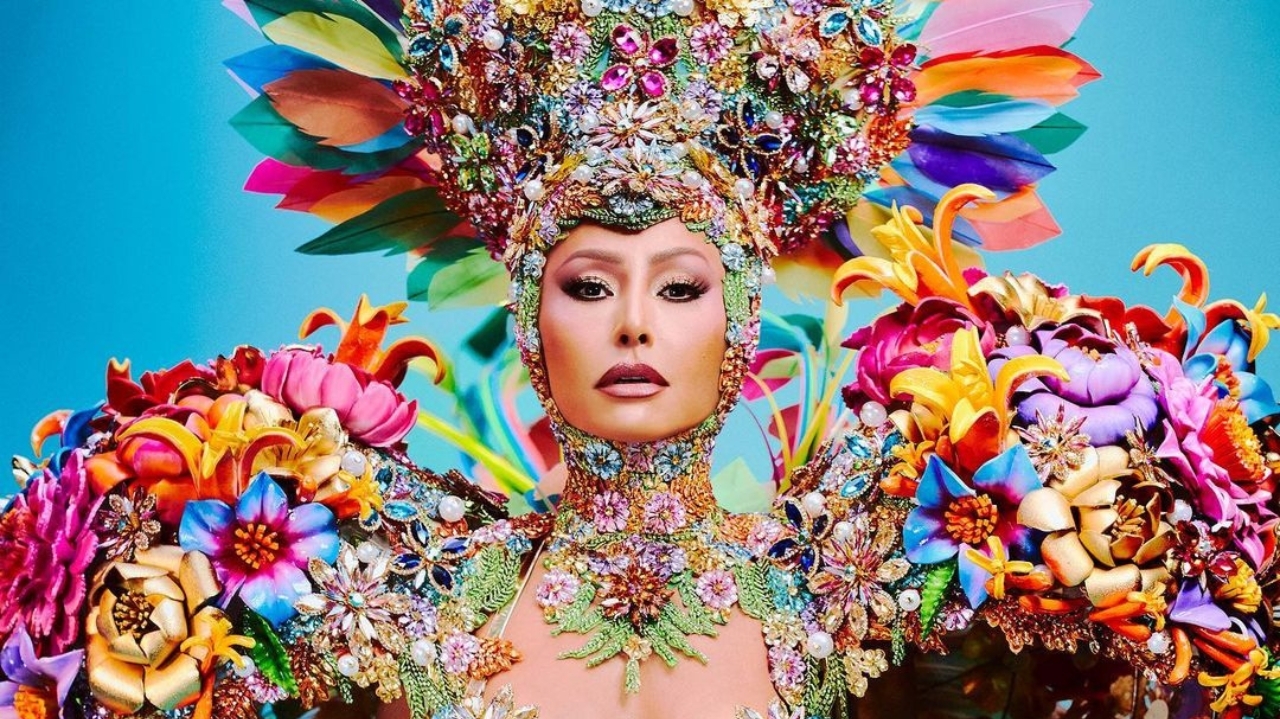 Paixão pelo carnaval: relembre looks glamorosos de Sabrina Sato nos últimos anos