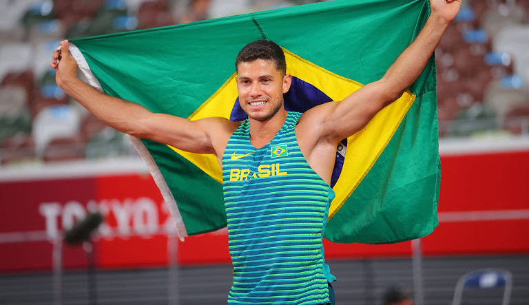 Atletismo: Thiago Braz conquista o bronze após cinco anos fora da elite da modalidade