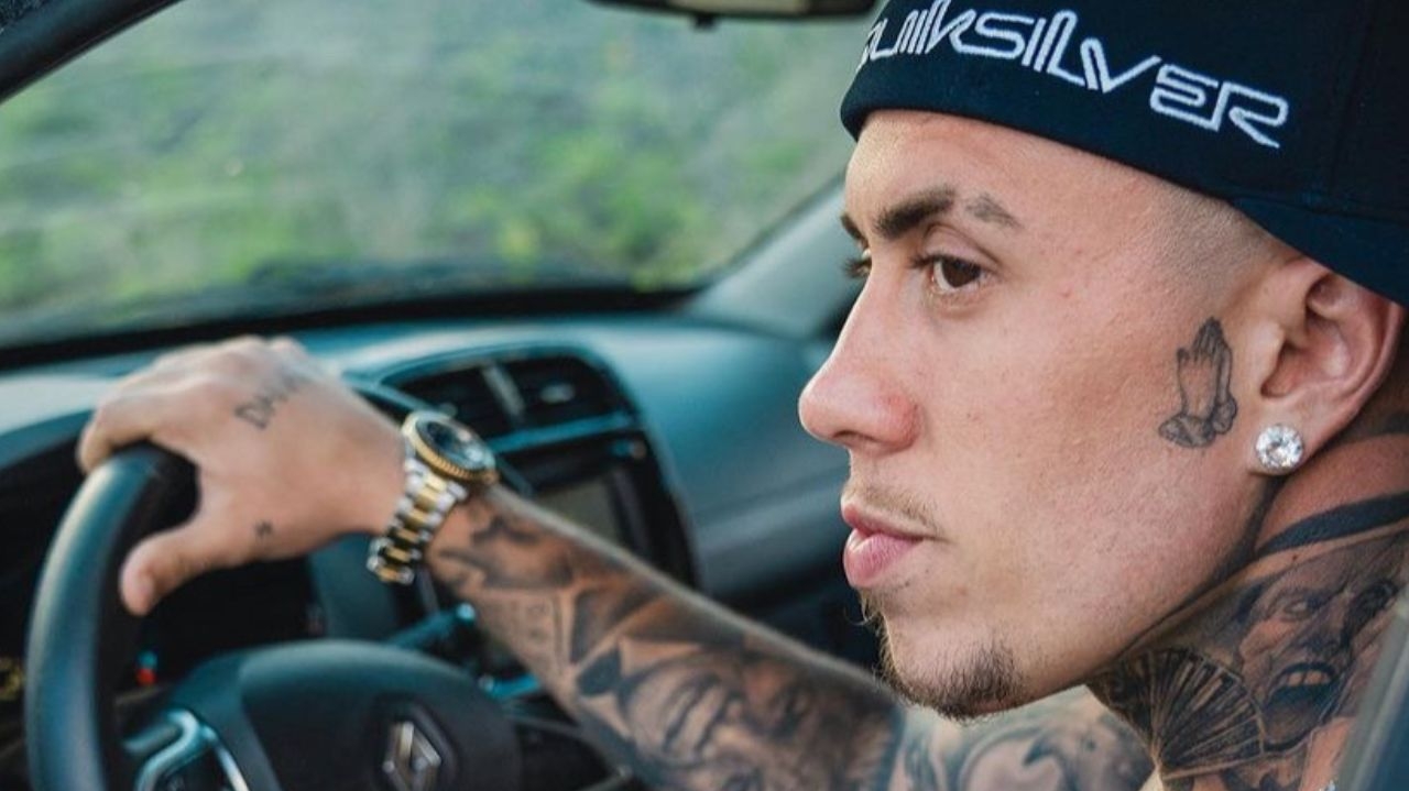 MC Daniel faz pedido aos assaltantes para que devolvam seu carro