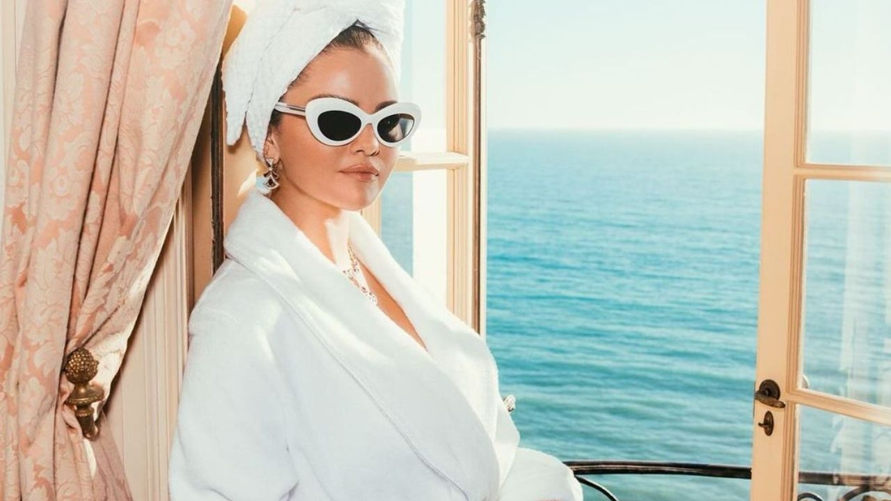 Selena Gomez anuncia lançamento de seu novo single, “Love On”