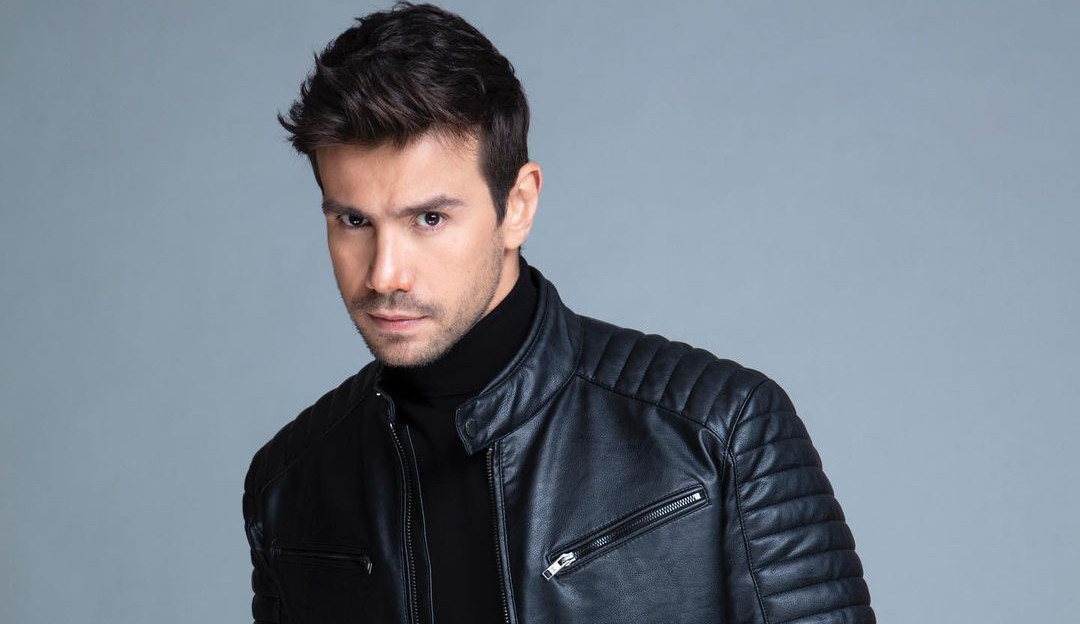 Mariano realiza cirurgia de rinoplastia de 10 horas de duração