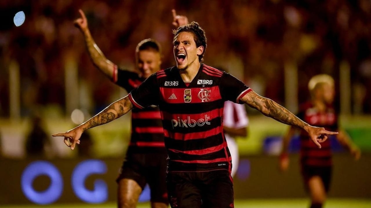 Flamengo goleia Bangu com hat-trick de Pedro e assume a liderança do Campeonato Carioca