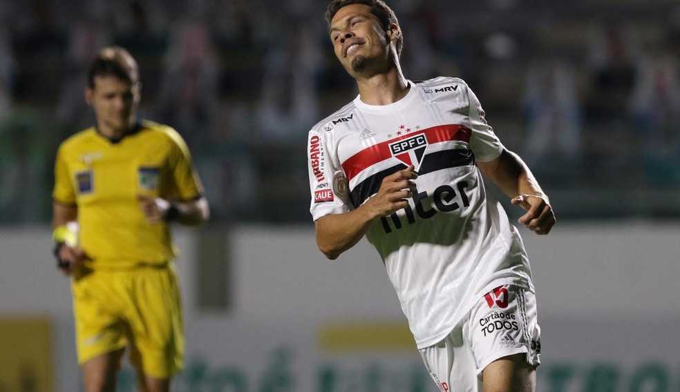 Sport fecha contratação de Hernanes