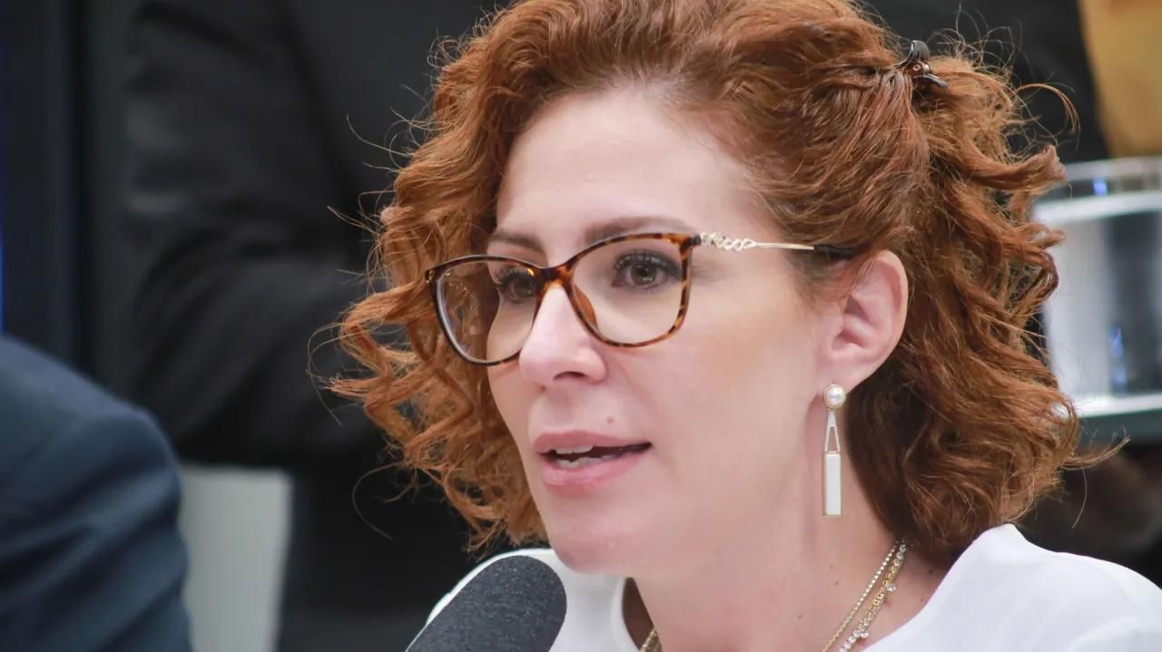 Zambelli adia apresentação de pedido de impeachment de Lula