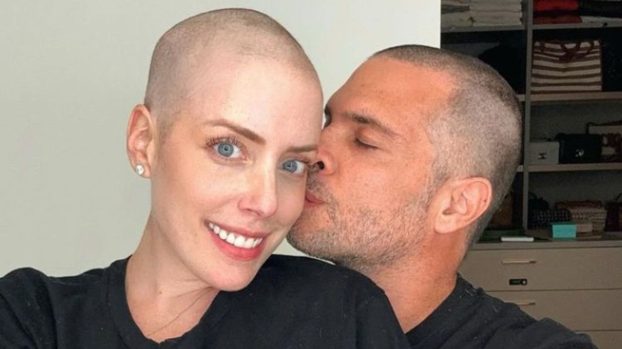Fabiana Justus se declara para companheiro após ele raspar a cabeça