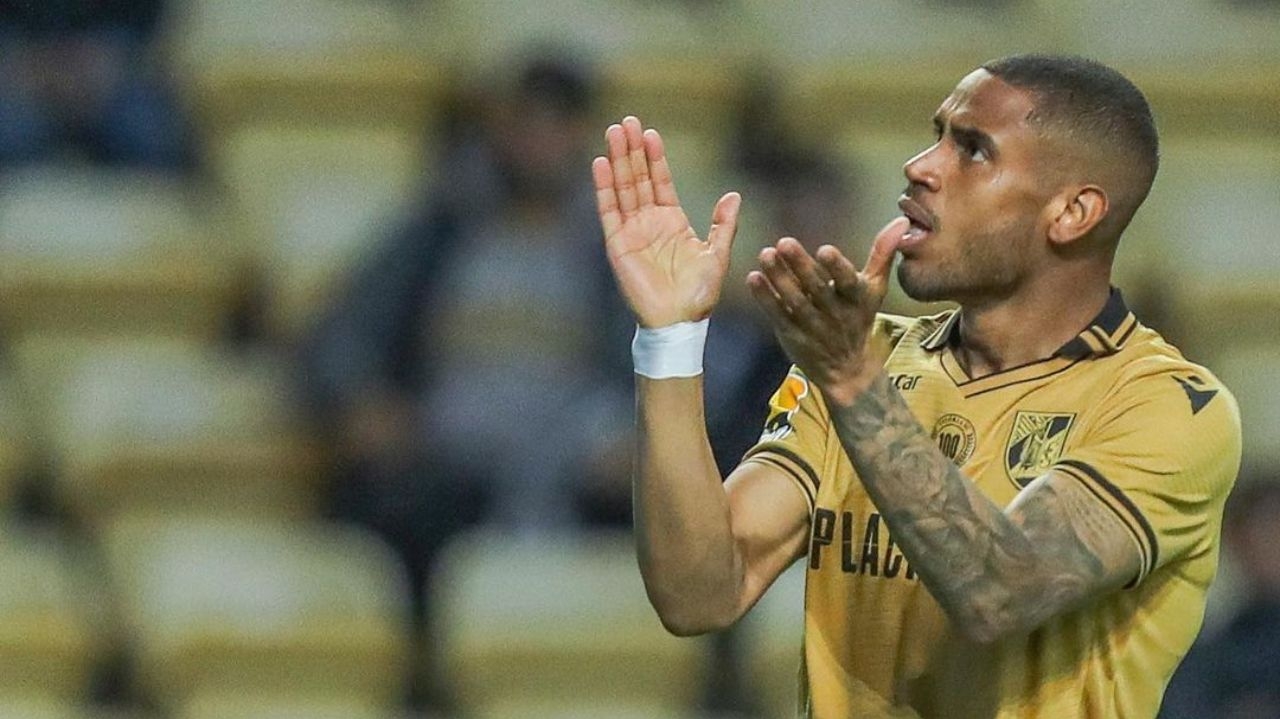 São Paulo se acerta com André Silva, do Vitória de Guimarães