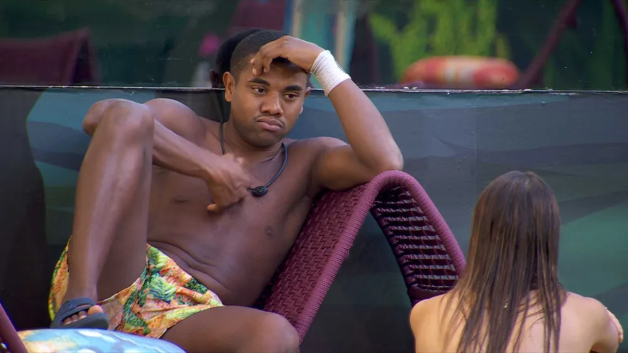BBB 24: Davi defende sua versão para Beatriz sobre expulsão de Wanessa