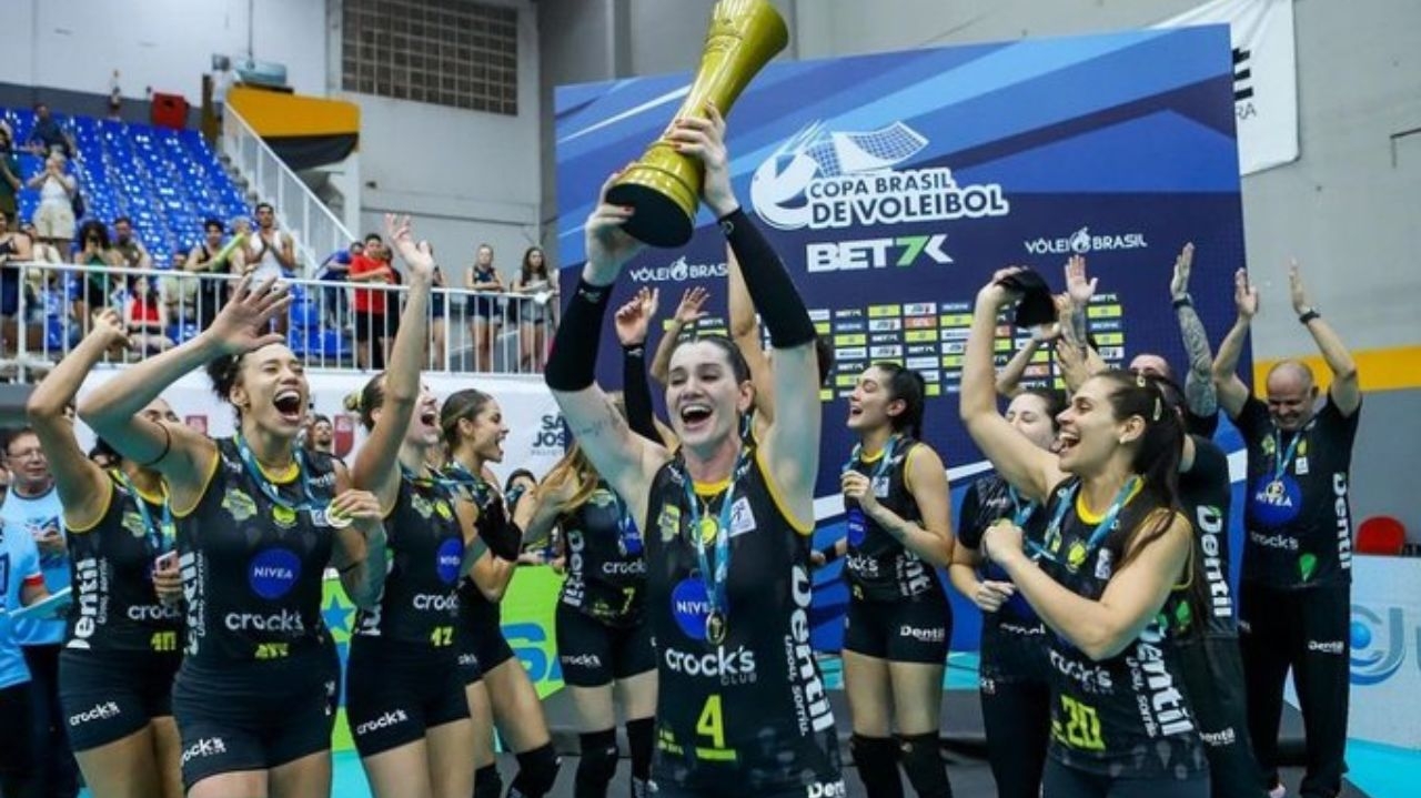 Praia Clube conquista título inédito na Copa Brasil de vôlei feminino