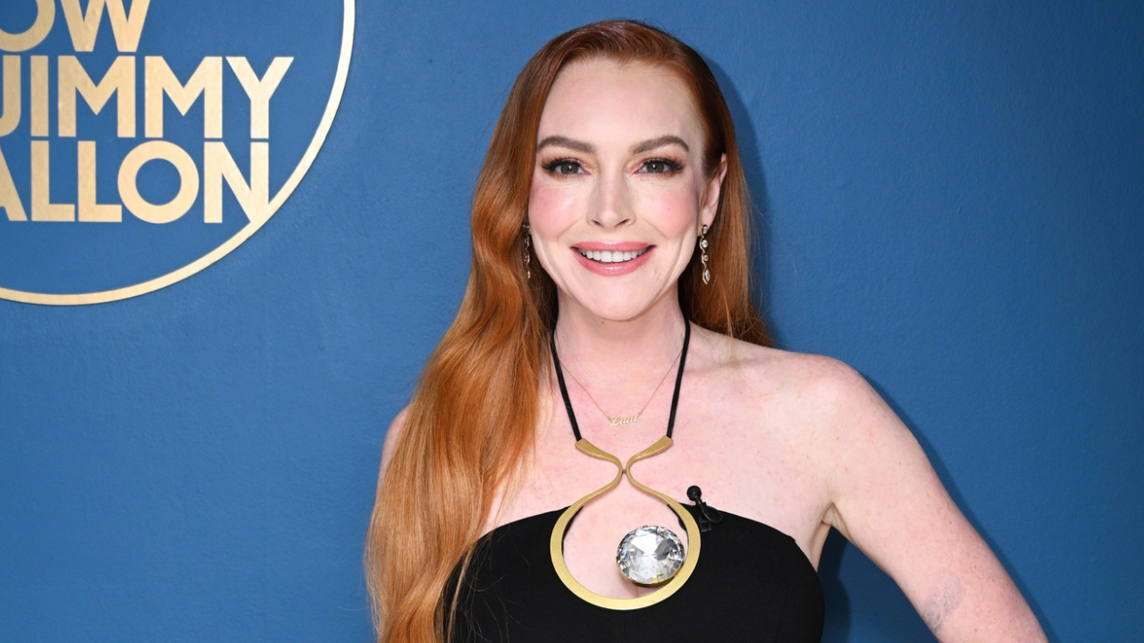 Lindsay Lohan revela que Stephen Curry e esposa são os padrinhos de seu filho