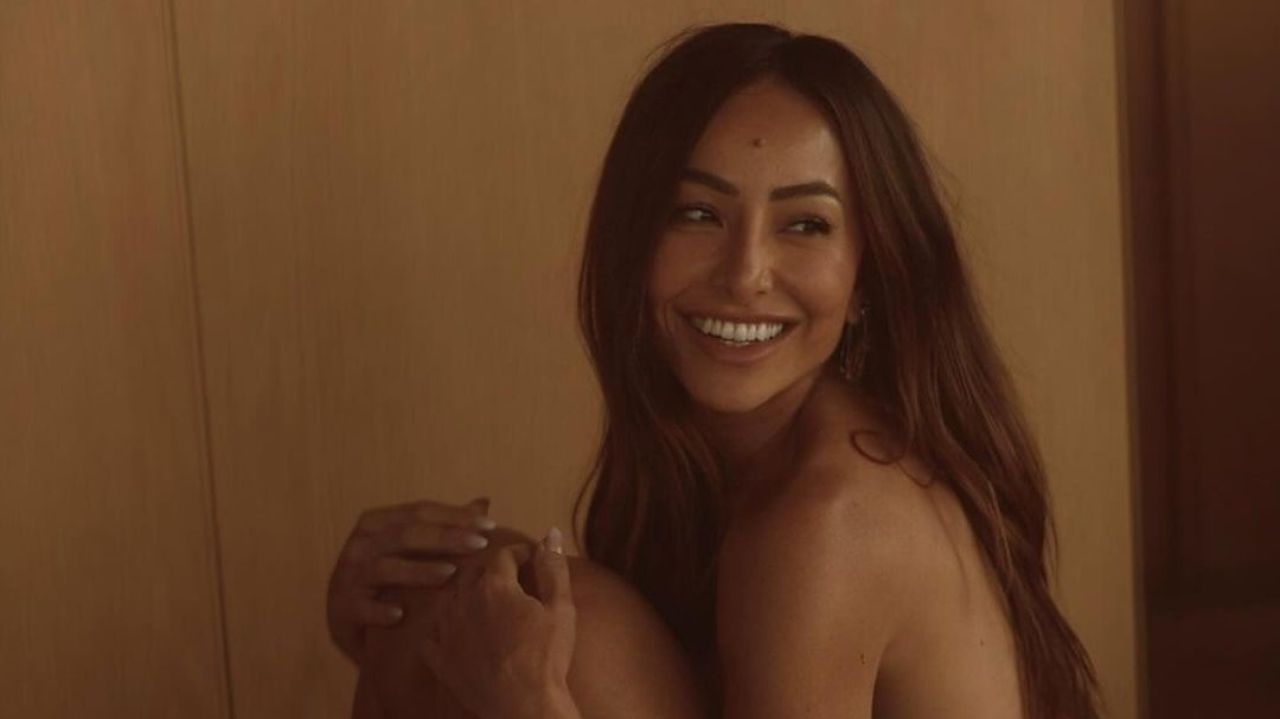 Sabrina Sato publica fotos despida ao voltar de viagem