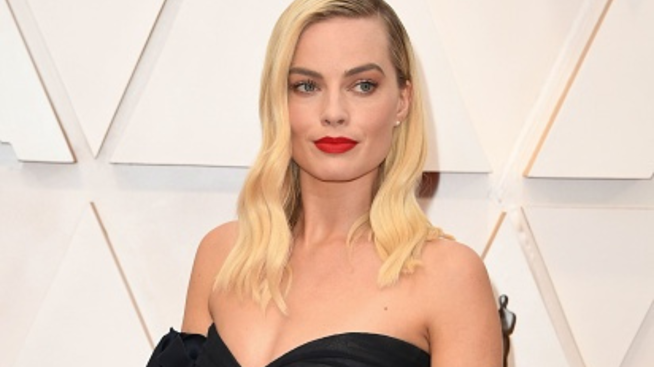 Relembre os looks mais icônicos de Margot Robbie no tapete vermelho do Oscar