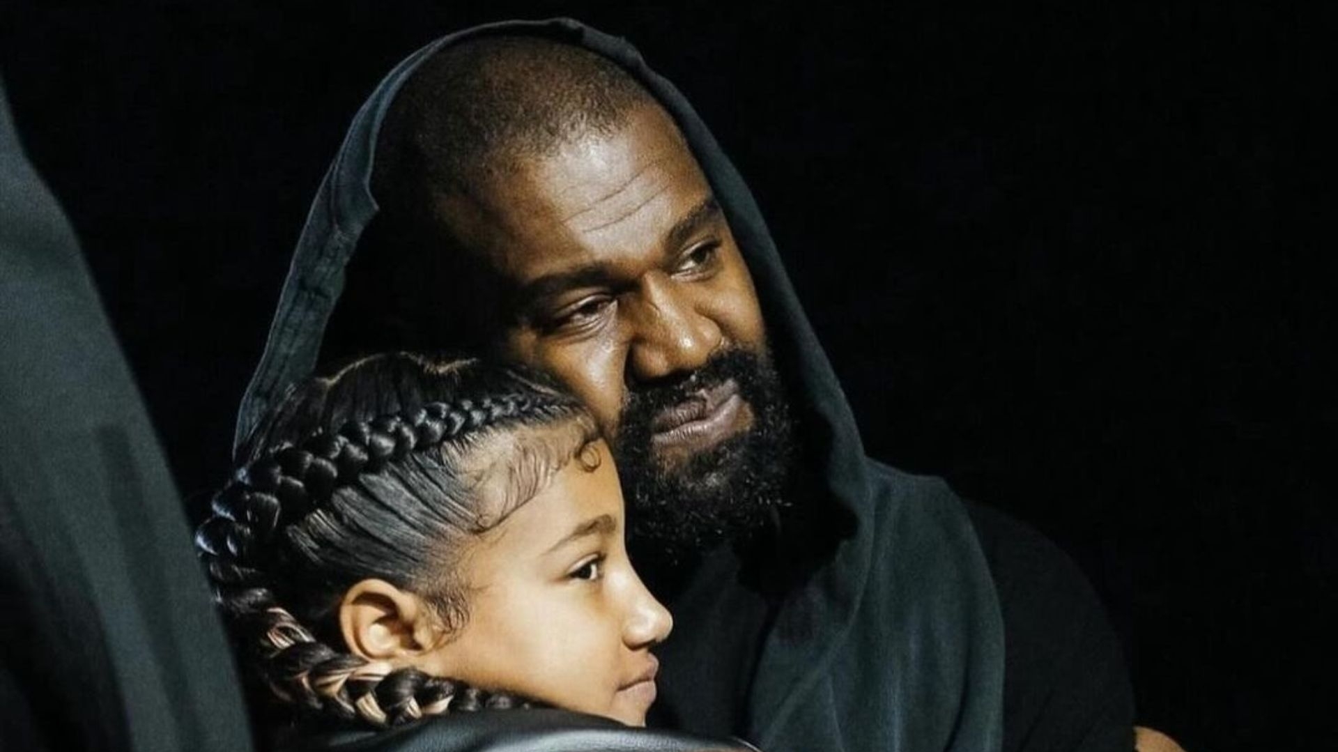 Filha mais velha de Kim Kardashian e Kanye West anuncia primeiro álbum musical