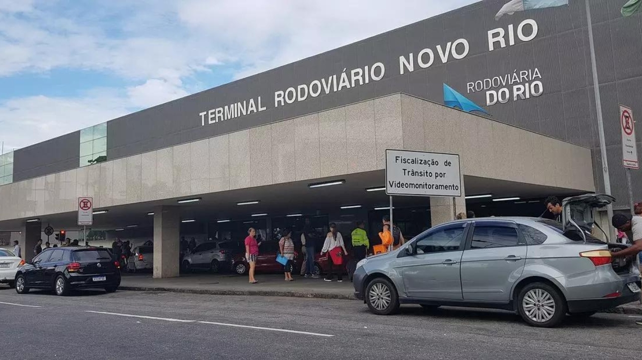 Rodoviária Novo Rio retorna à normalidade após sequestro de ônibus