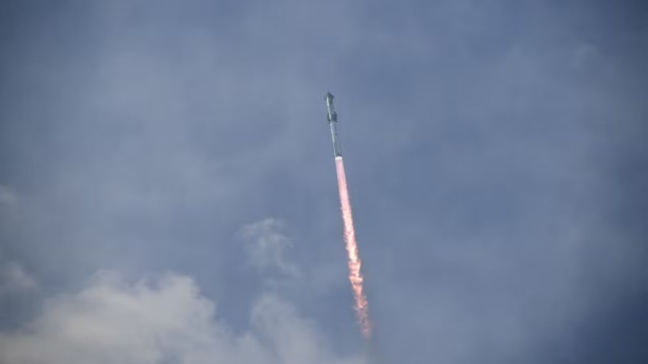 Starship é destruída em terceiro teste, mas avança no desenvolvimento