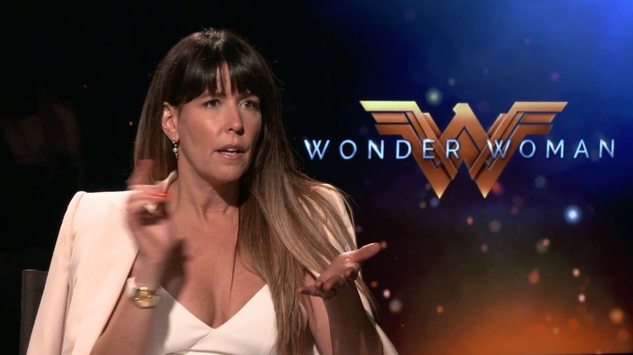 Patty Jenkins revela que DC não dará continuidade à “Mulher-Maravilha”