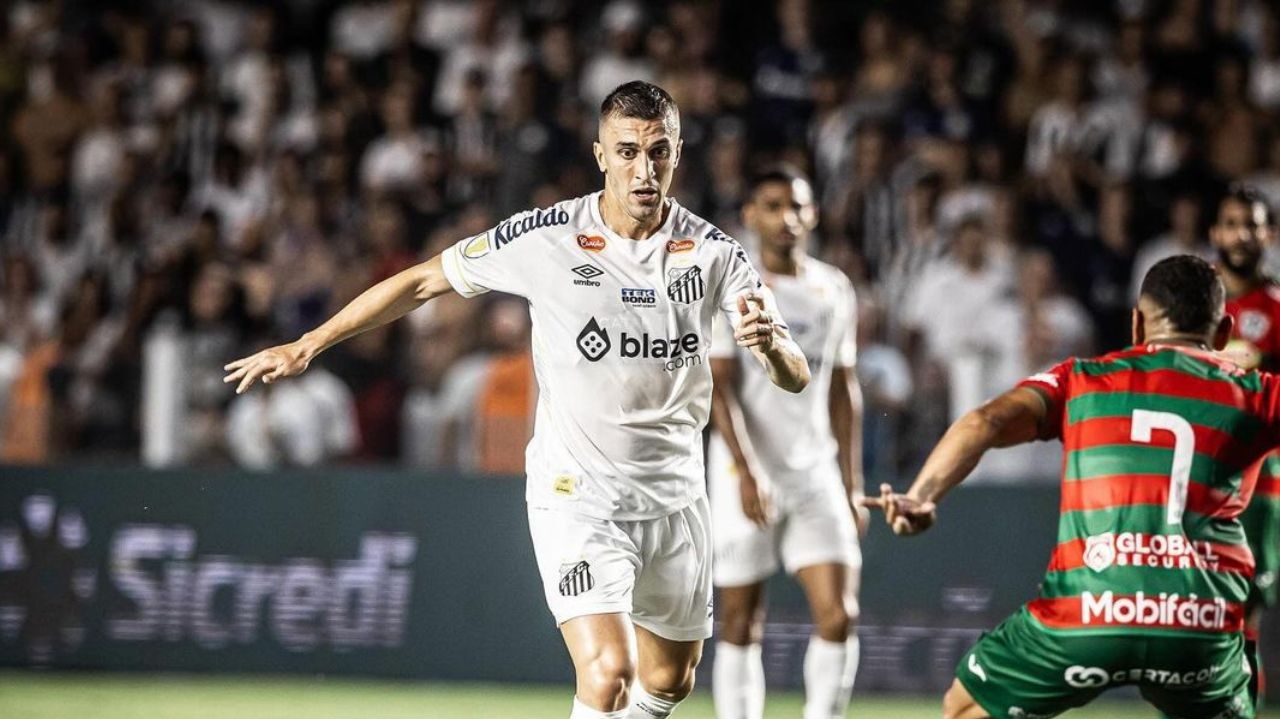 Santos bate a Portuguesa e avança para a semifinal do Paulistão
