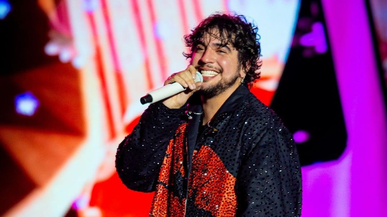 Nattanzinho volta aos palcos depois de dois meses afastado