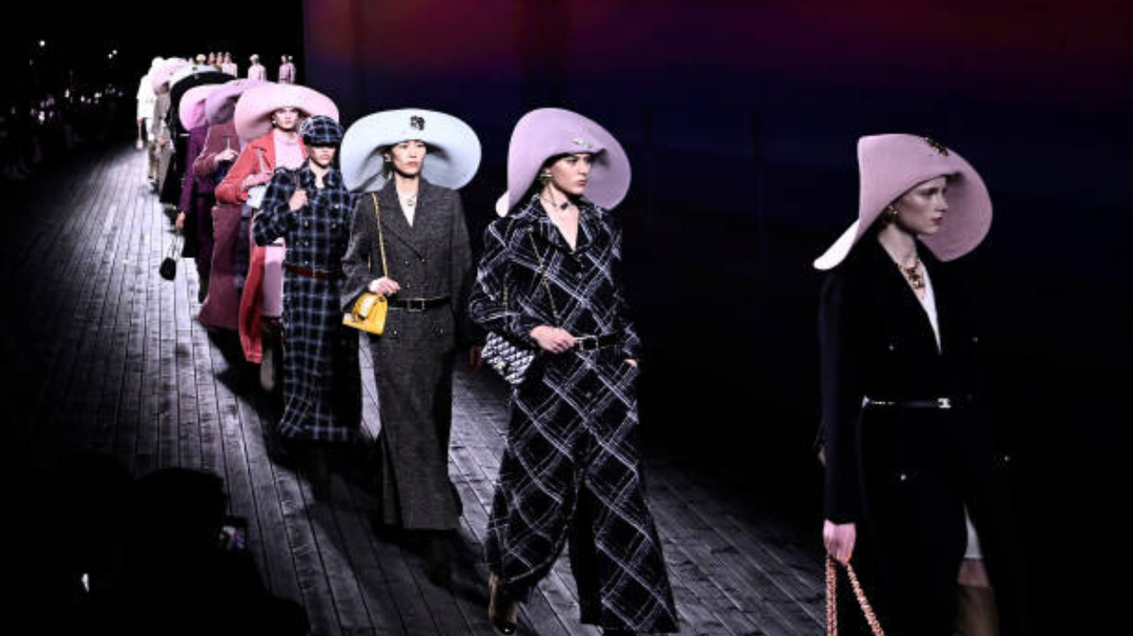 Confira as tendências de looks outono/inverno 2024