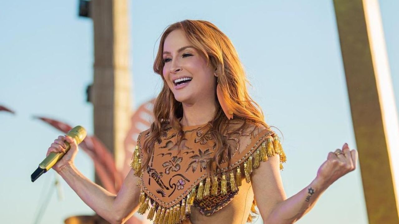 Claudia Leitte anuncia projeto audiovisual acústico