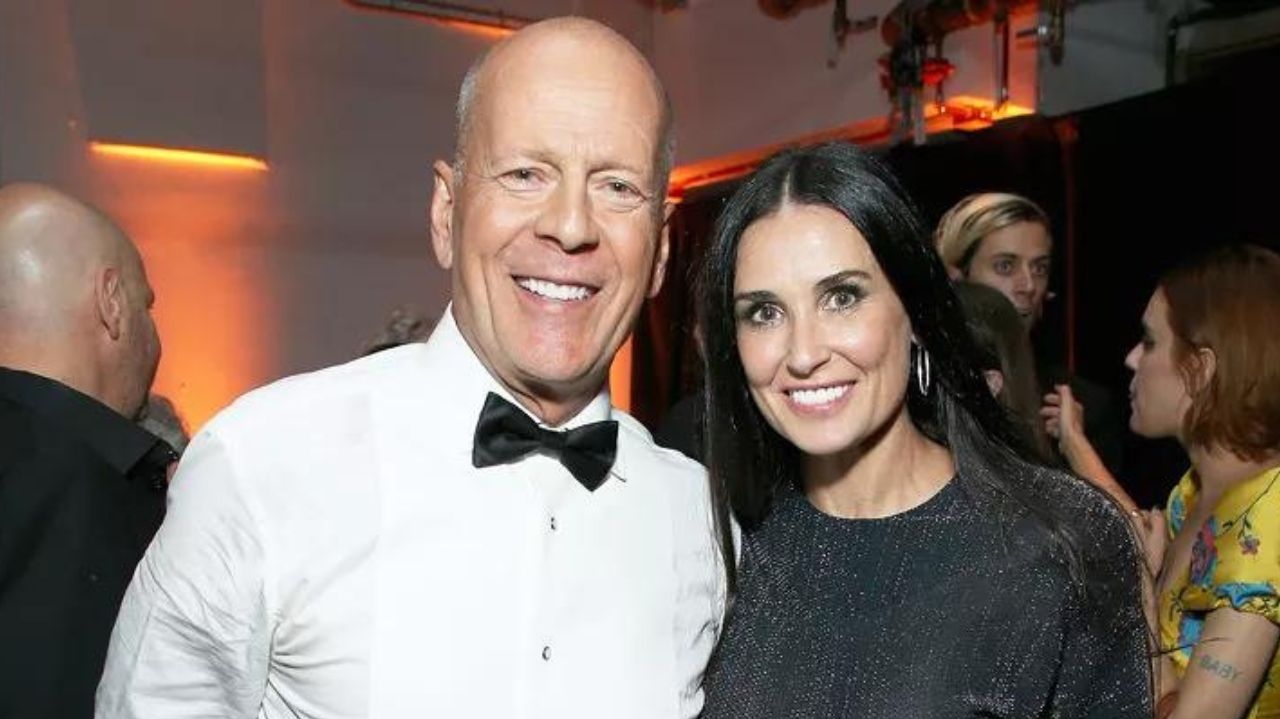 Diagnosticado com demência, Bruce Willis surge interagindo com familiares em publicações